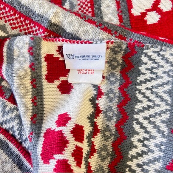 Nordic Xmas Teddy Knit Throw Blanket 56in x 51 in Red White Gray Fair Isle - Picture 9 of 13